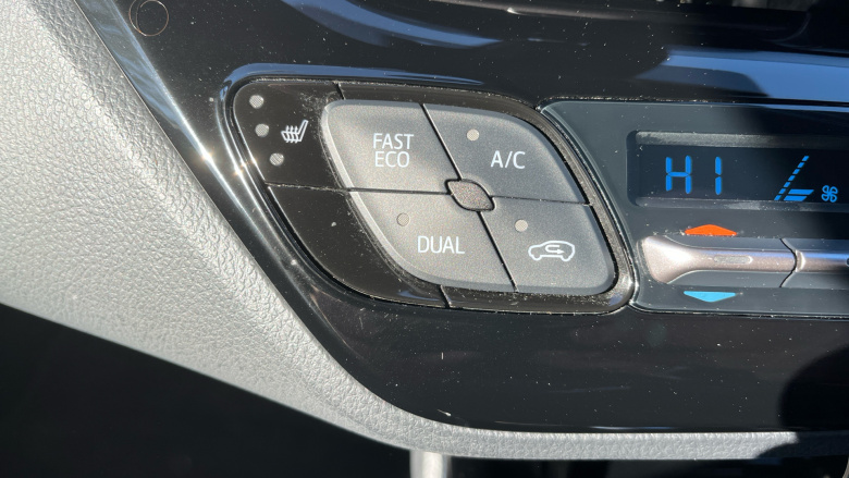 Toyota C-HR 1.8 Hybrid Design 5dr CVT Hybrid Hatchback